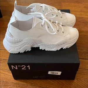 No. 21 Calf White Sneakers - New